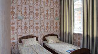 Гостевой дом Inn Uyutnaya Омск Стандартный двухместный номер с 2 отдельными кроватями-1